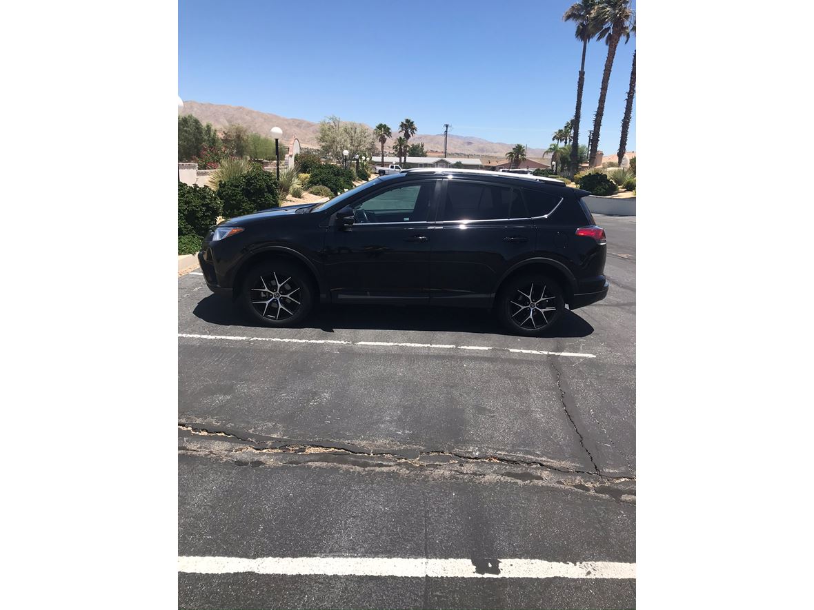 2018 Toyota Rav4   SE series for sale by owner in Desert Hot Springs
