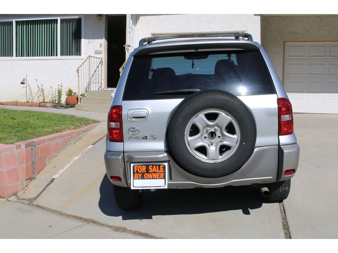 2005 Toyota Rav4 for sale by owner in Torrance