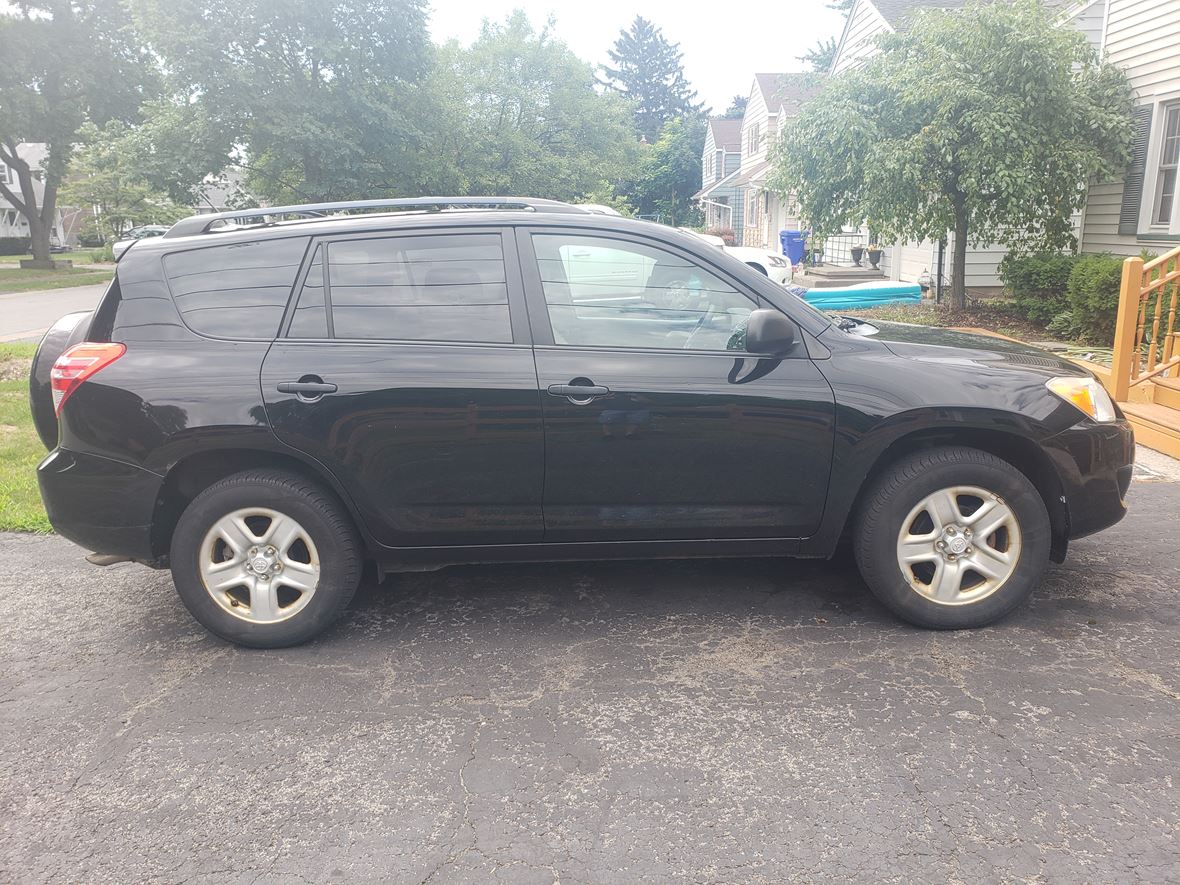 Toyota RAV4 2010: Jual Sendiri, Temukan Petualangan Anda Berikutnya