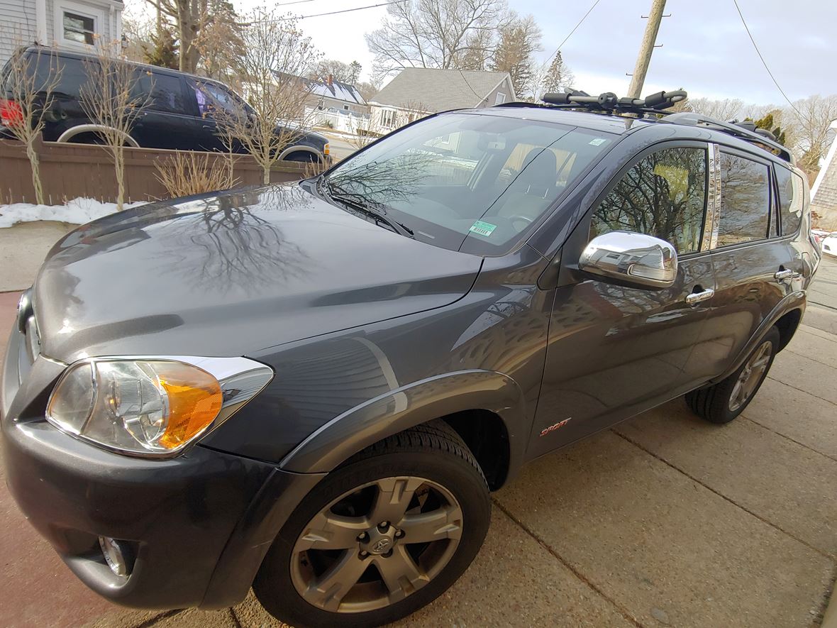 2011 Toyota Rav4 Private Car Sale in North Dartmouth, MA 02747