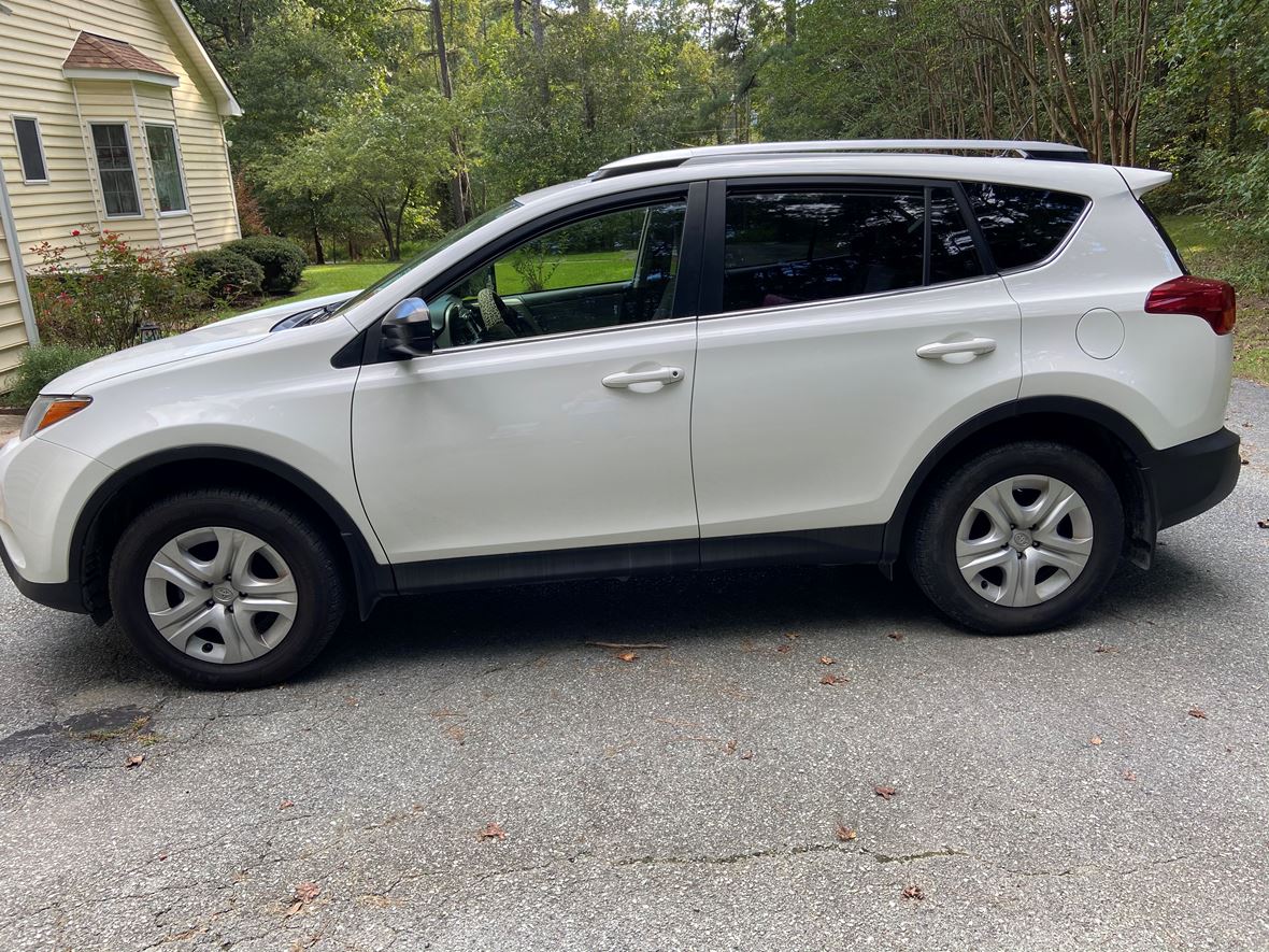 2015 Toyota Rav4 for sale by owner in Durham