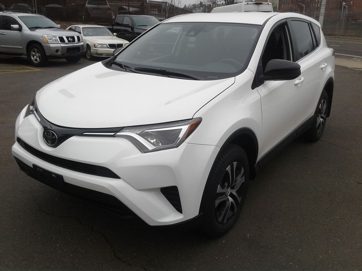 2018 Toyota Rav4 for sale by owner in New Britain