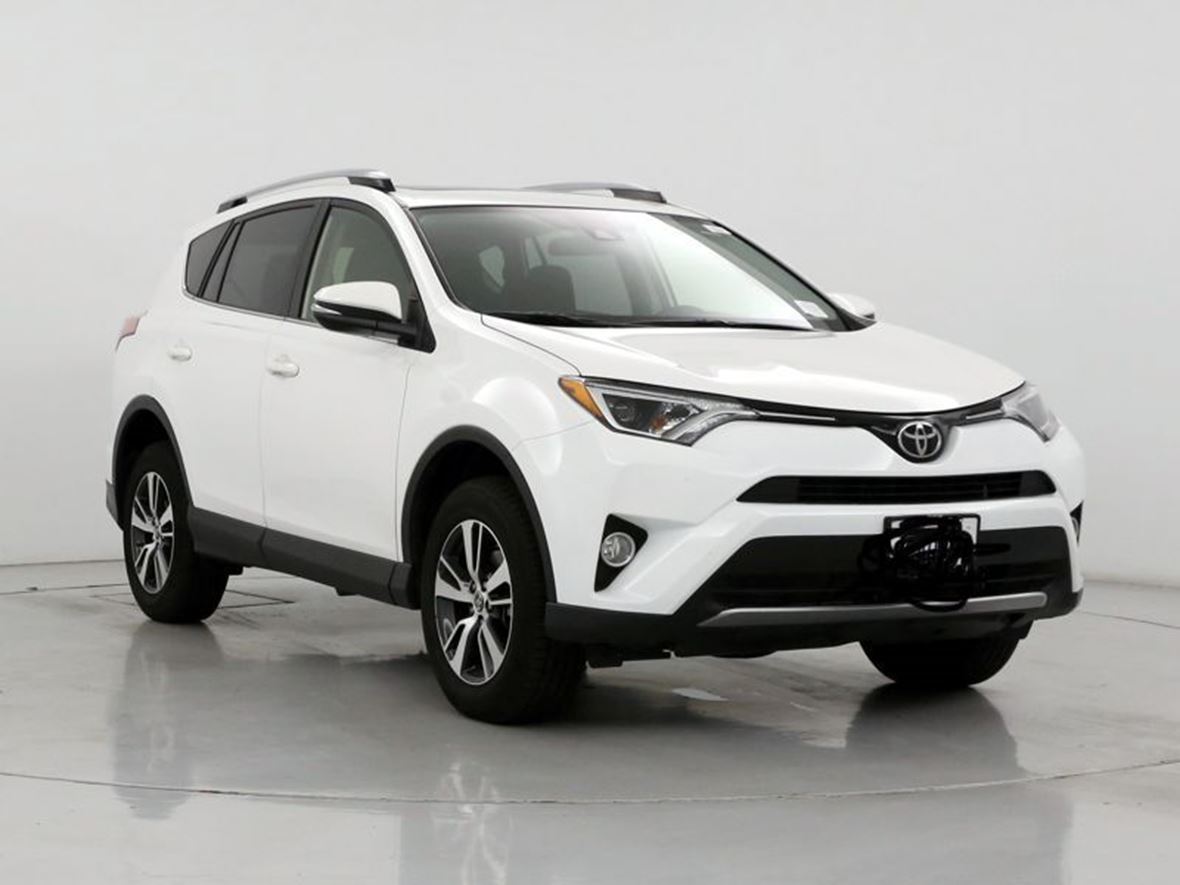 2018 Toyota Rav4 for sale by owner in Aromas