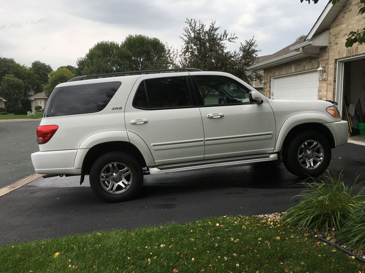 2006 Toyota Sequoia for sale by owner in Saint Paul