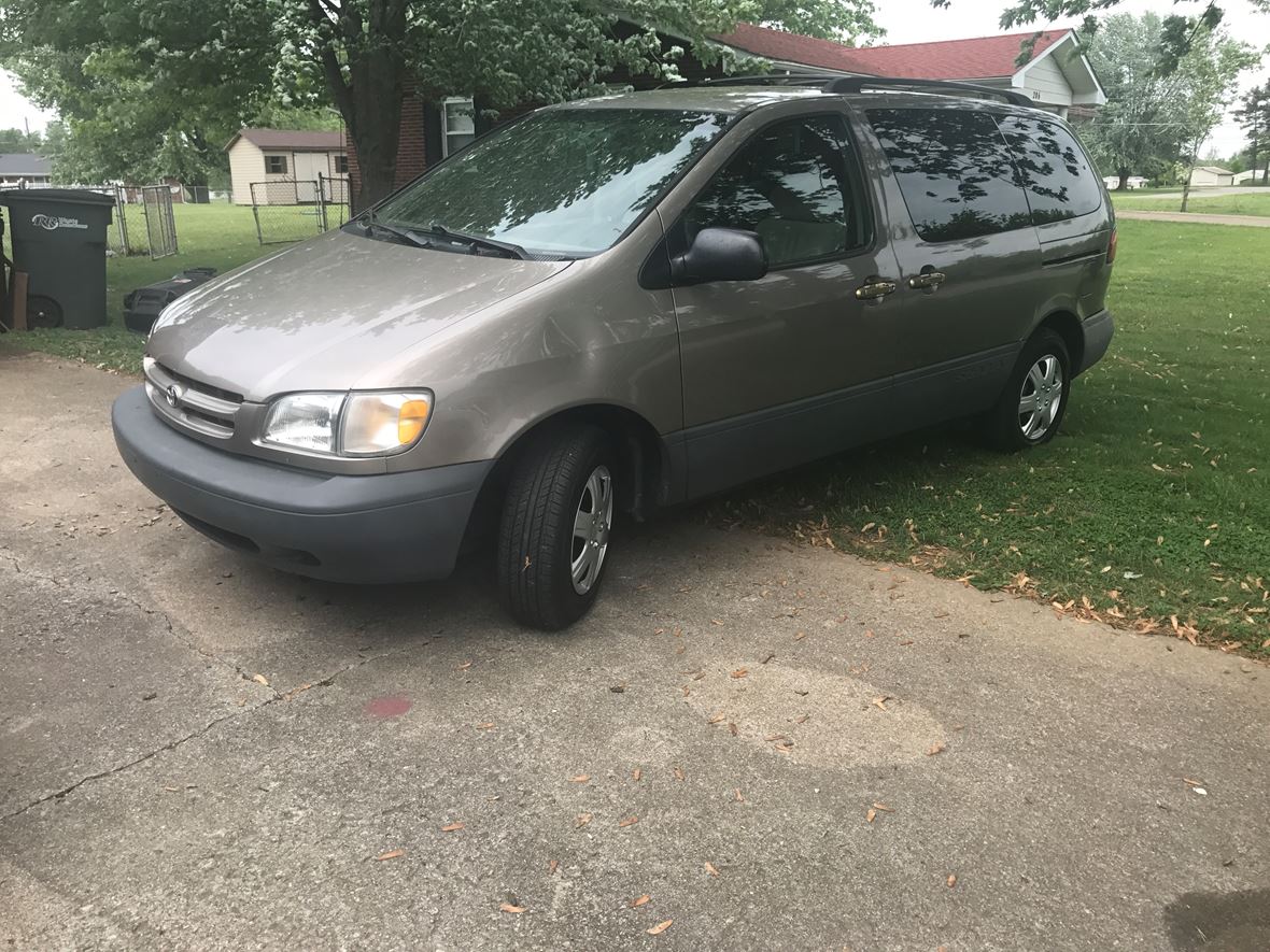 1999 Toyota Sienna for Sale by Owner in Elizabethtown, KY