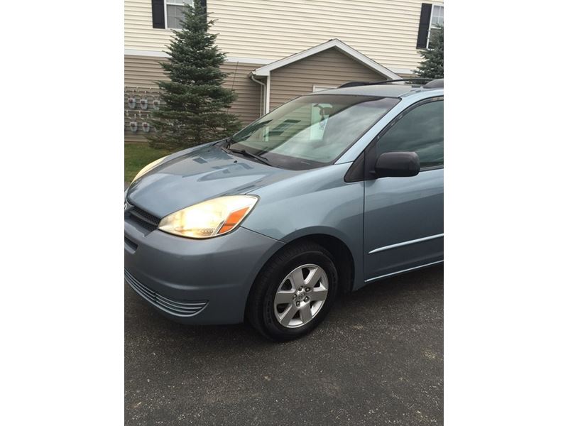 2005 Toyota Sienna for sale by owner in Kent
