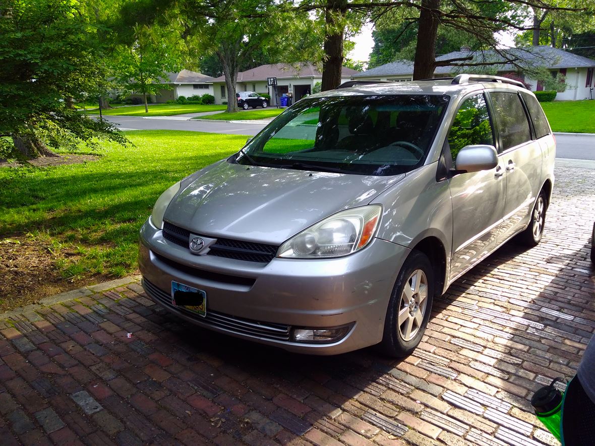 2005 Toyota Sienna for sale by owner in Columbus