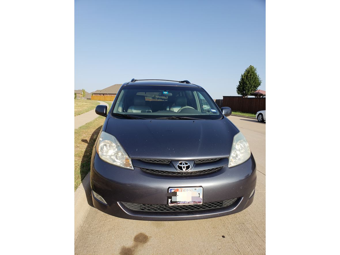 2006 Toyota Sienna for sale by owner in Nocona