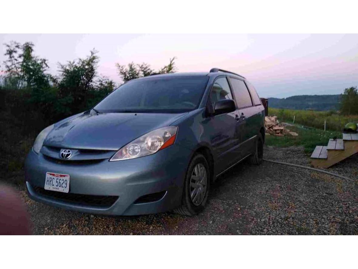 2008 Toyota Sienna for sale by owner in Dover