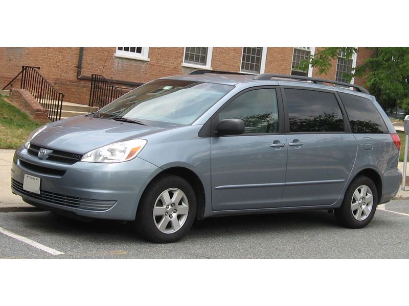 2005 Toyota Sienna for Sale by Owner in Champaign, IL 61826