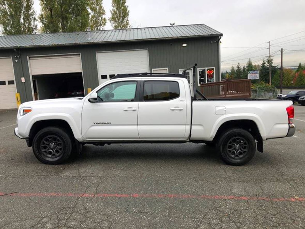 2017 Toyota Tacoma  for sale by owner in Los Angeles