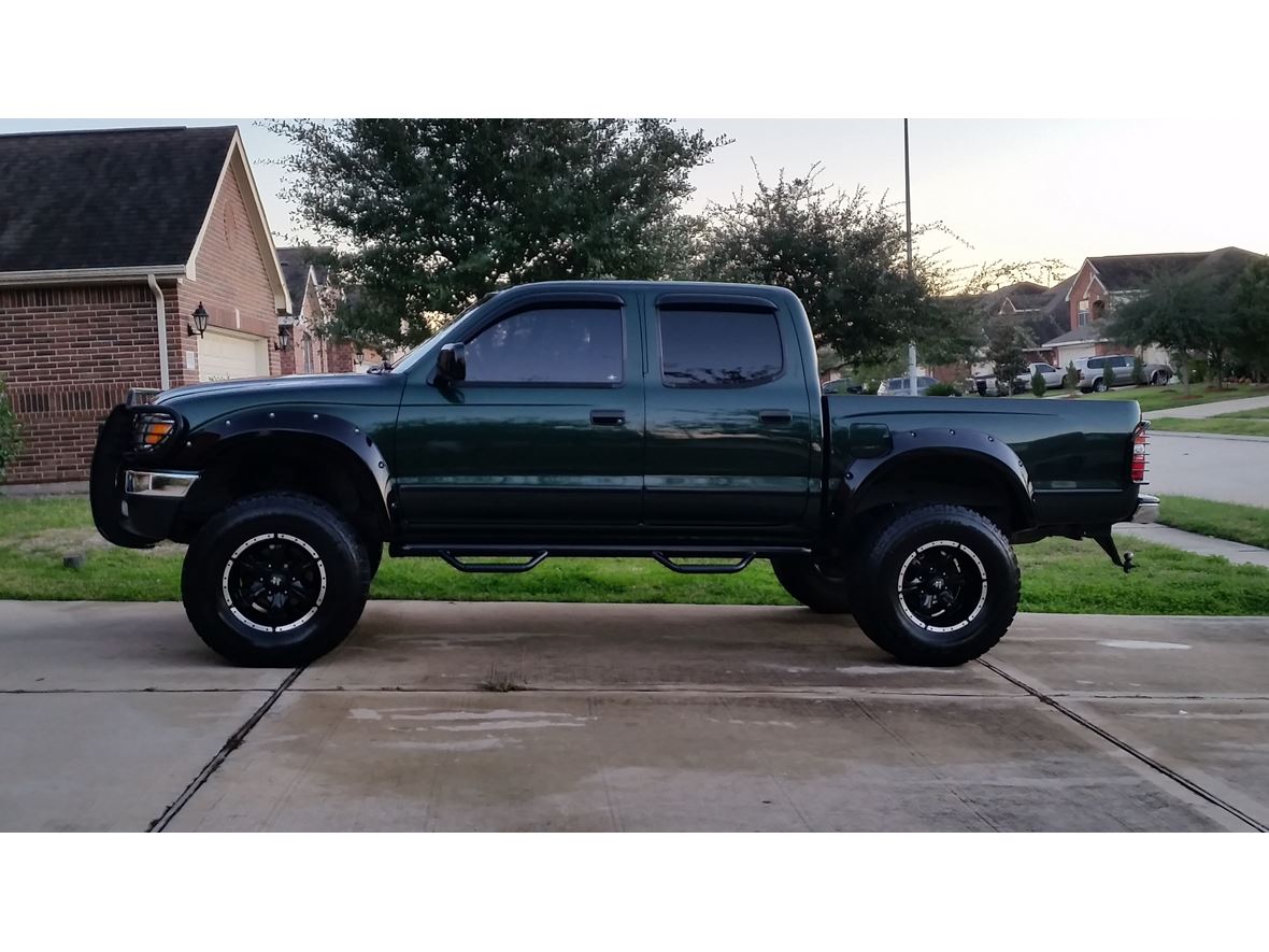 2001 Toyota Tacoma for sale by owner in Rosenberg