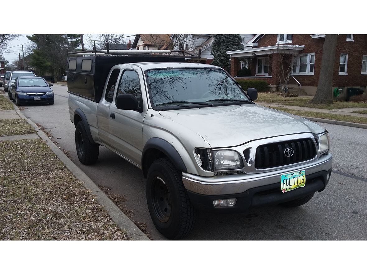 2003 Toyota Tacoma for sale by owner in Cincinnati