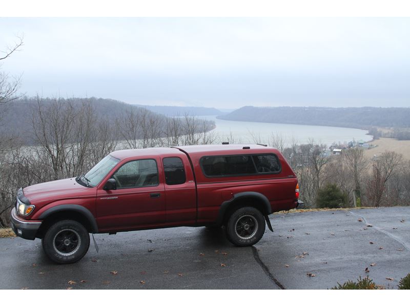 2004 Toyota Tacoma for sale by owner in Madison