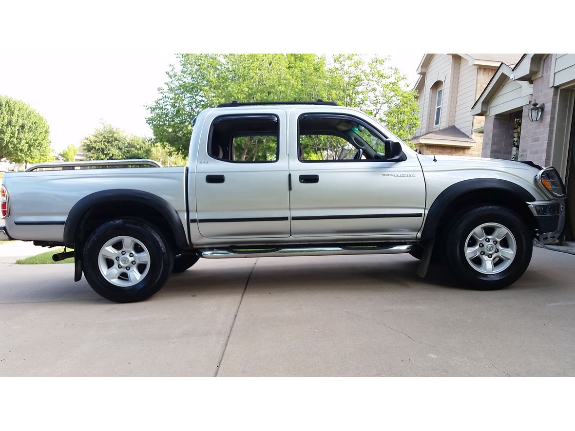 2004 Toyota Tacoma for sale by owner in Grand Prairie