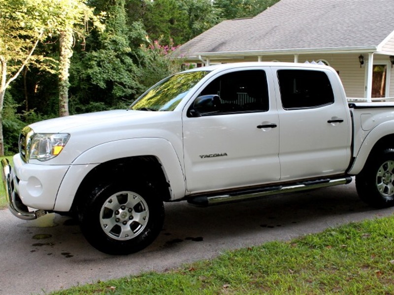 2007 Toyota Tacoma for sale by owner in KILLEN