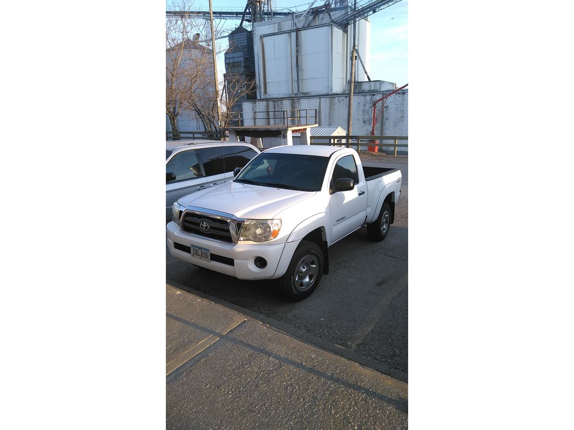 2009 Toyota Tacoma for sale by owner in Fort Madison