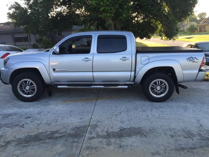 2011 Toyota Tacoma for sale by owner in Port Saint Lucie