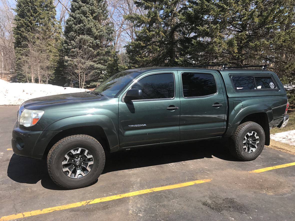 2011 Toyota Tacoma for sale by owner in Saint Paul
