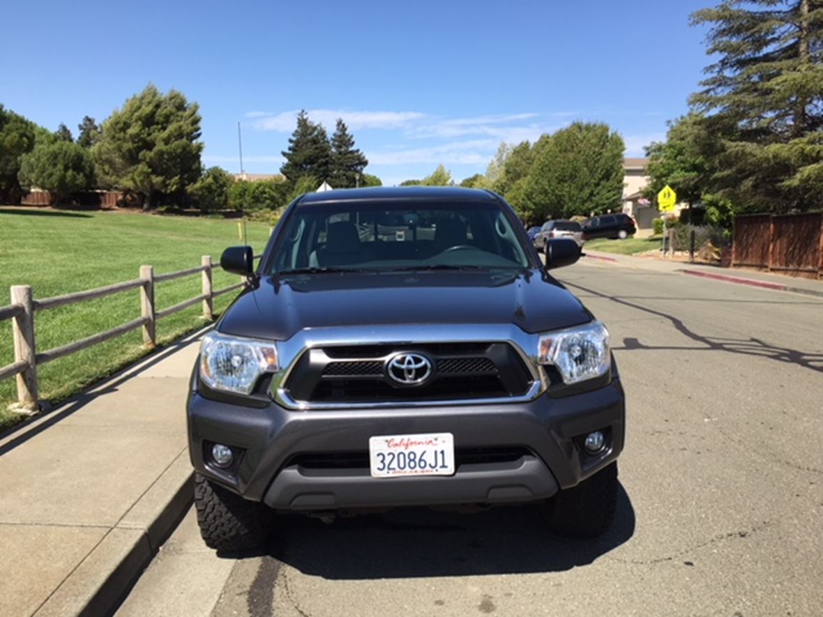 2012 Toyota Tacoma for sale by owner in Benicia