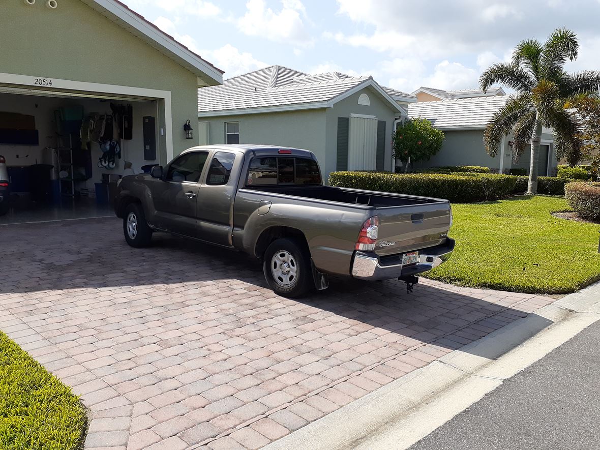2012 Toyota Tacoma for sale by owner in North Fort Myers