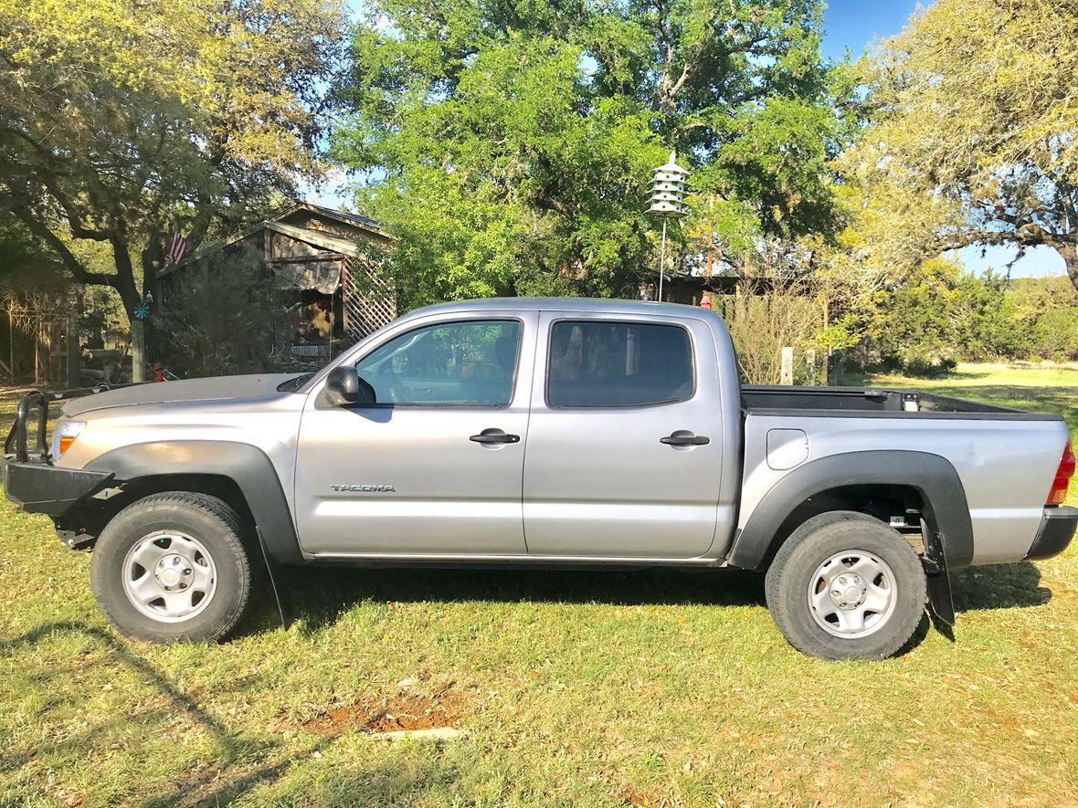 2014 Toyota Tacoma for sale by owner in Boerne