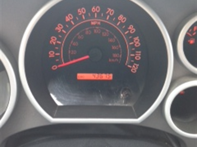 2011 Toyota Tundra for Sale by Owner in Yucaipa, CA 92399