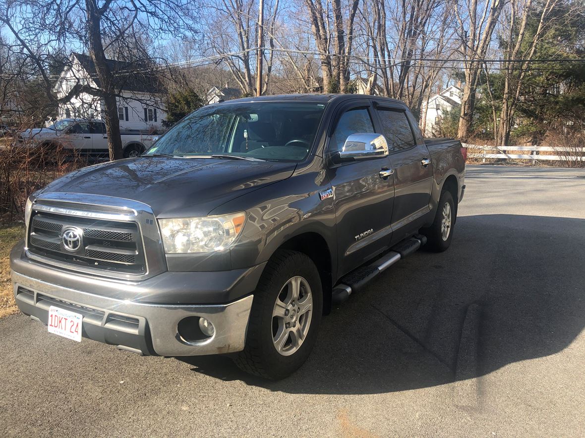 2011 Toyota Tundra for sale by owner in Holliston
