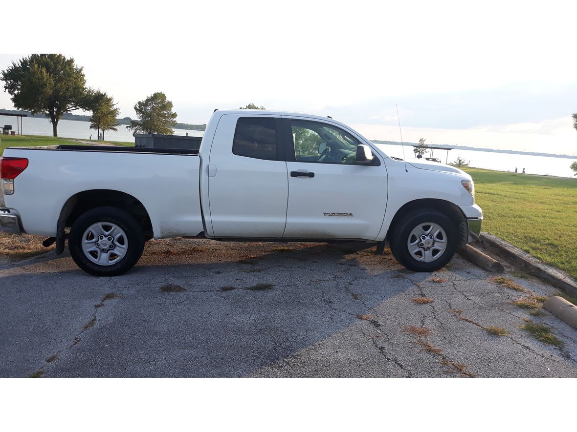 2013 Toyota Tundra for sale by owner in Little Elm