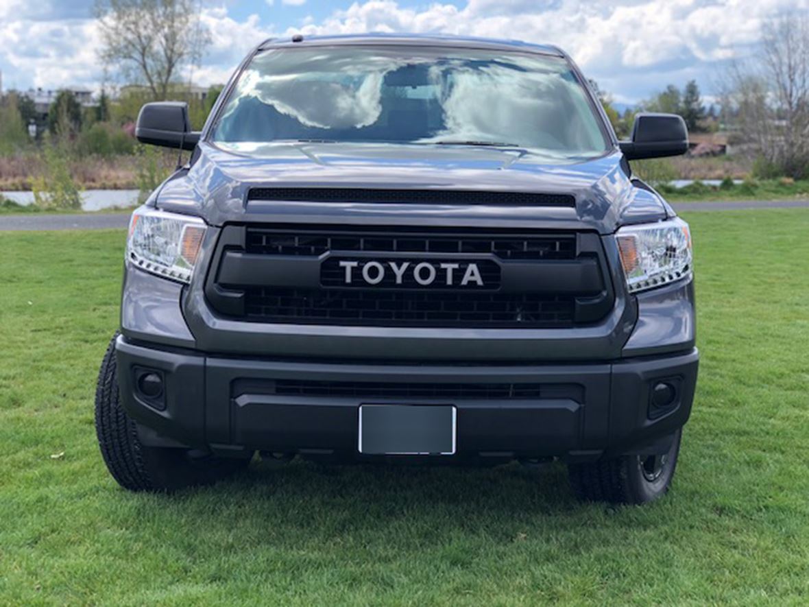 2016 Toyota Tundra for sale by owner in Bend