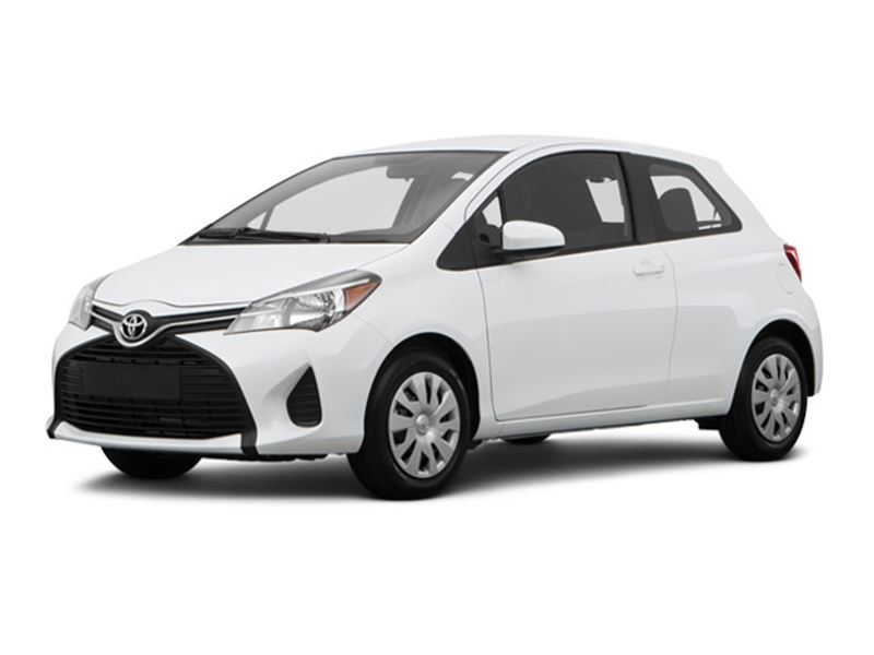 2015 Toyota Yaris for sale by owner in Davenport
