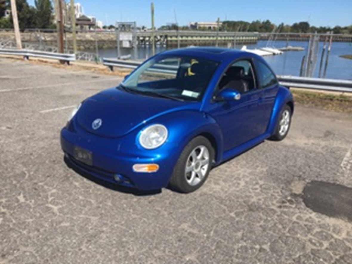 2004 Volkswagen Beetle for sale by owner in New Rochelle