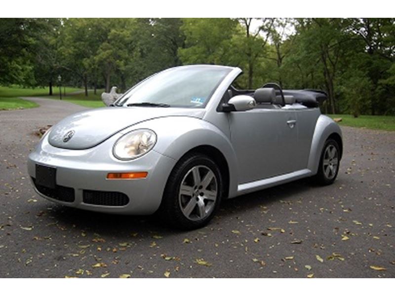 2006 Volkswagen Beetle for sale by owner in Baltimore
