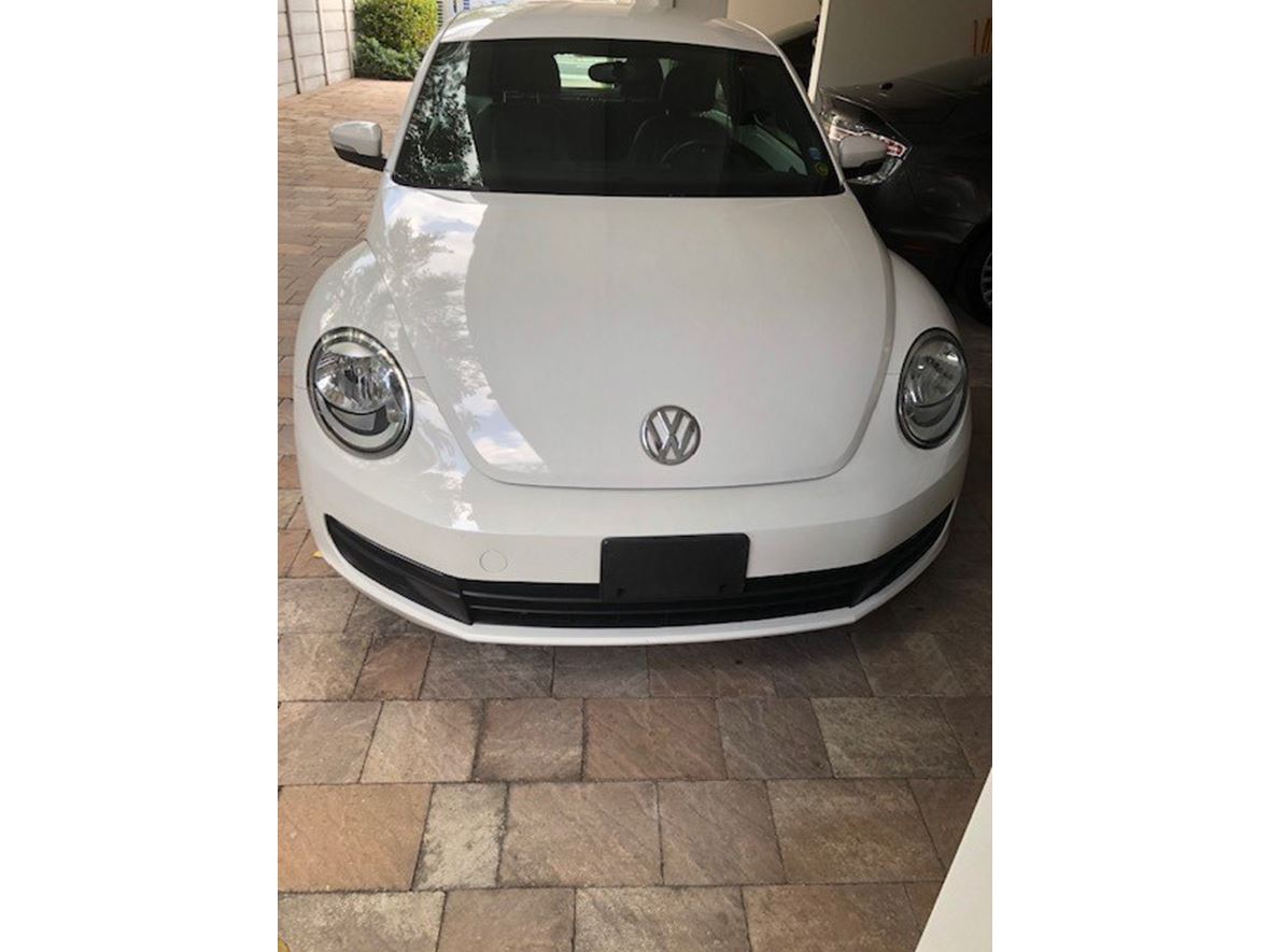 2012 Volkswagen Beetle for sale by owner in Miami