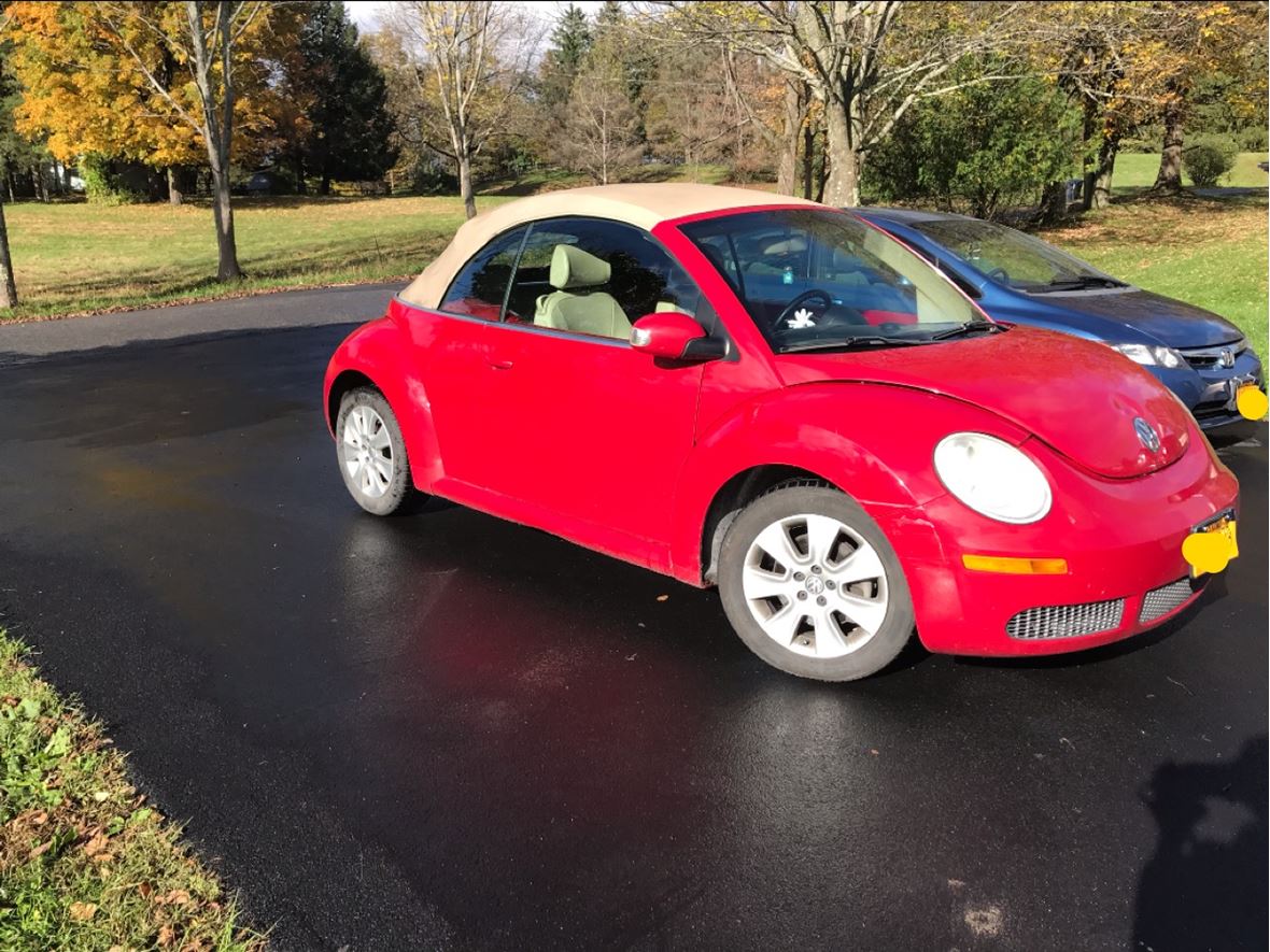 2010 Volkswagen Beetle Convertible for sale by owner in Chatham