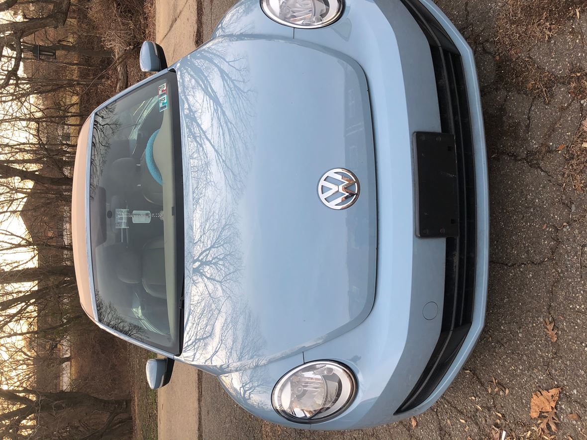 2014 Volkswagen Beetle Convertible for sale by owner in Philadelphia