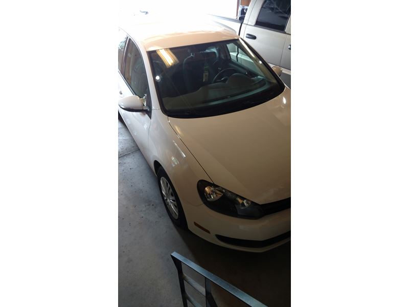 2011 Volkswagen Golf for sale by owner in Iowa City