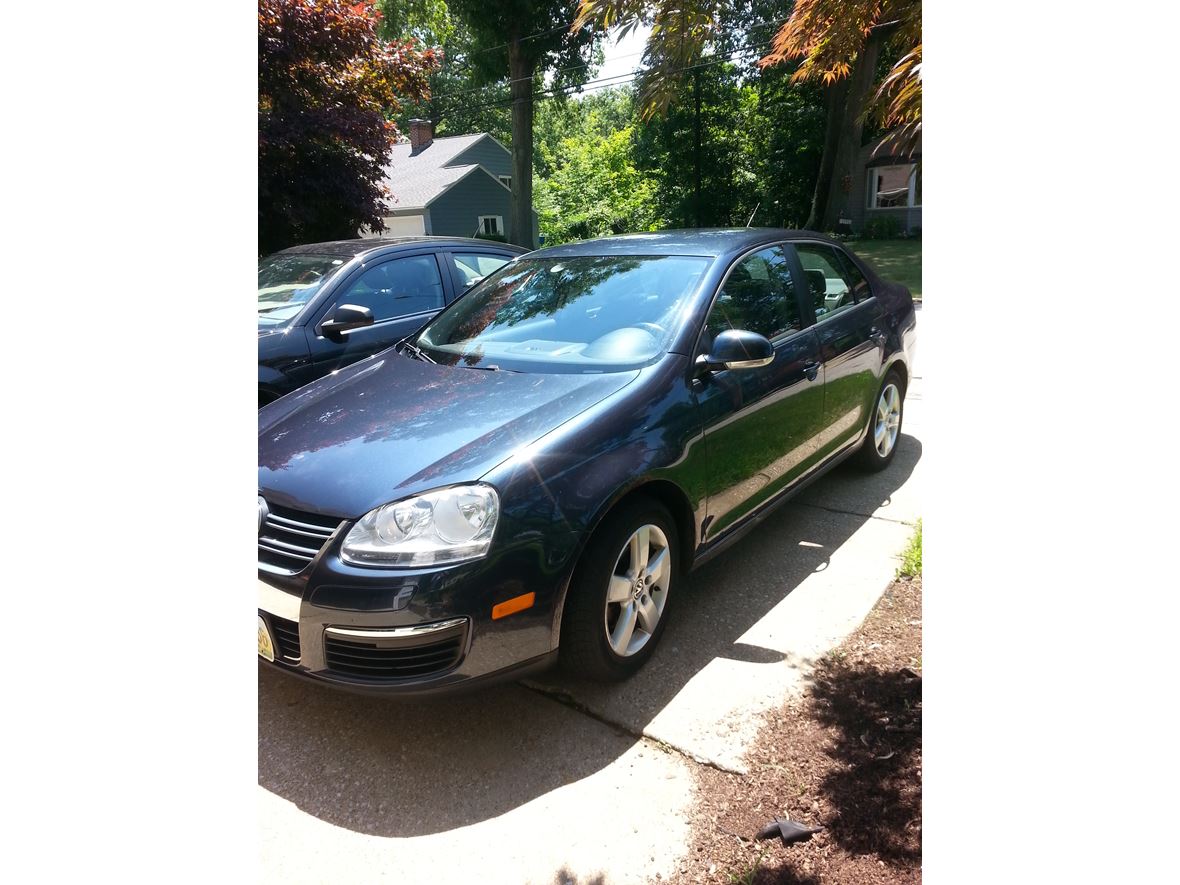 2009 Volkswagen Jetta for sale by owner in Cleveland
