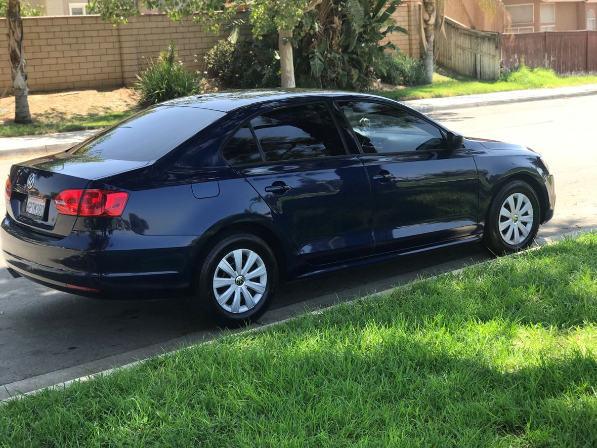 2011 Volkswagen Jetta for sale by owner in Riverside