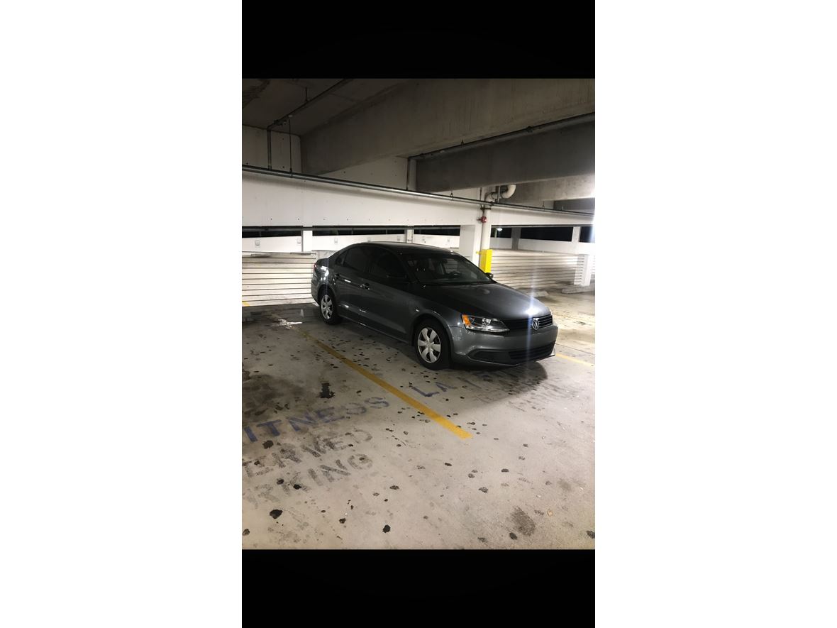 2013 Volkswagen Jetta for sale by owner in Miami