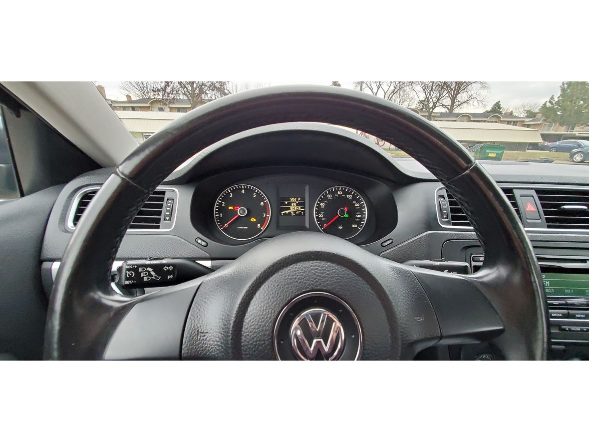 2013 Volkswagen Jetta SE for sale by owner in Farmington