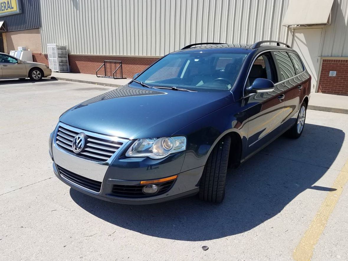 2005 Volkswagen Passat for sale by owner in New Albany