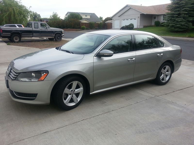 2012 Volkswagen Passat for sale by owner in Bend