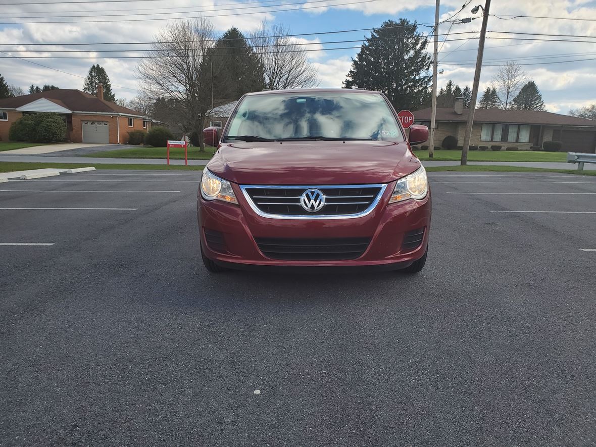 2012 Volkswagen Routan for Sale by Owner in Johnstown, PA 15905
