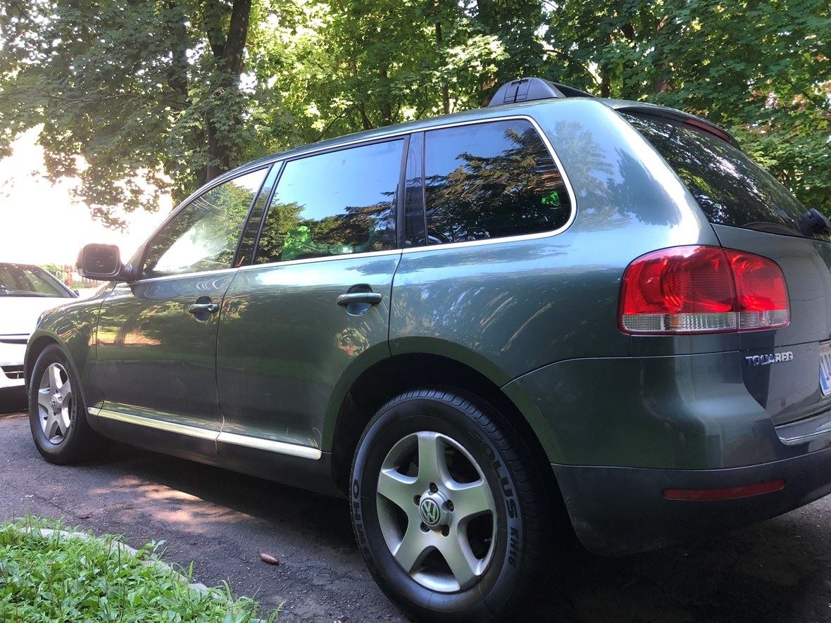 2004 Volkswagen Touareg for sale by owner in Wilton