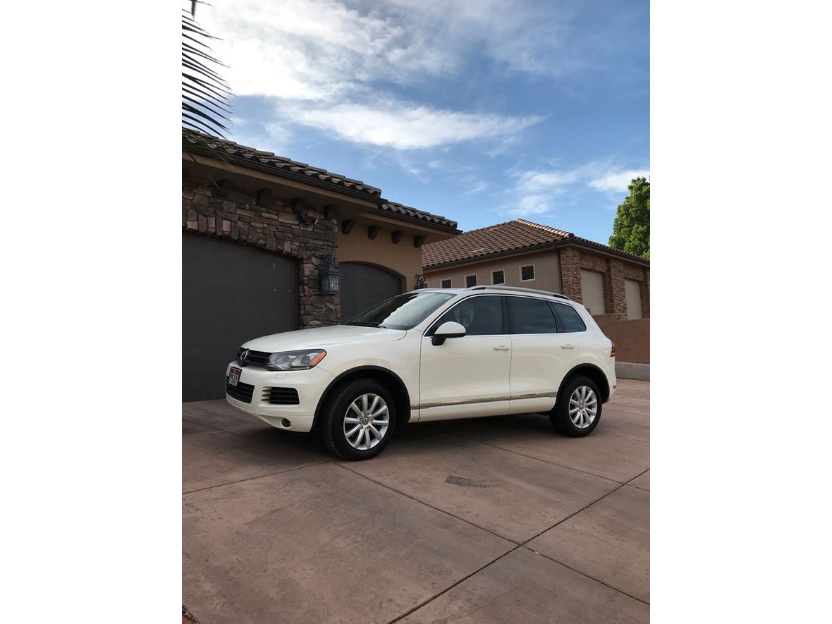 2011 Volkswagen Touareg for sale by owner in Saint George