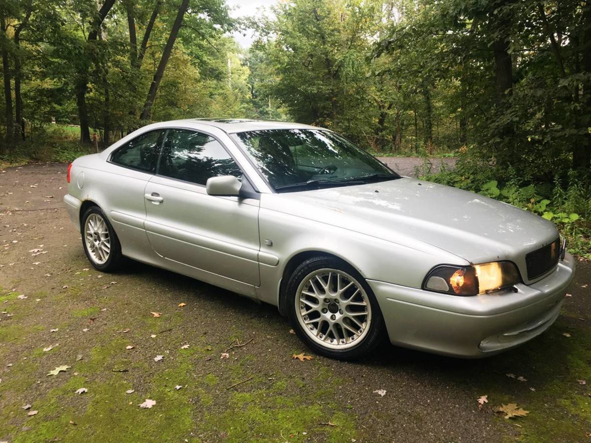 2002 Volvo C70 for sale by owner in Mars