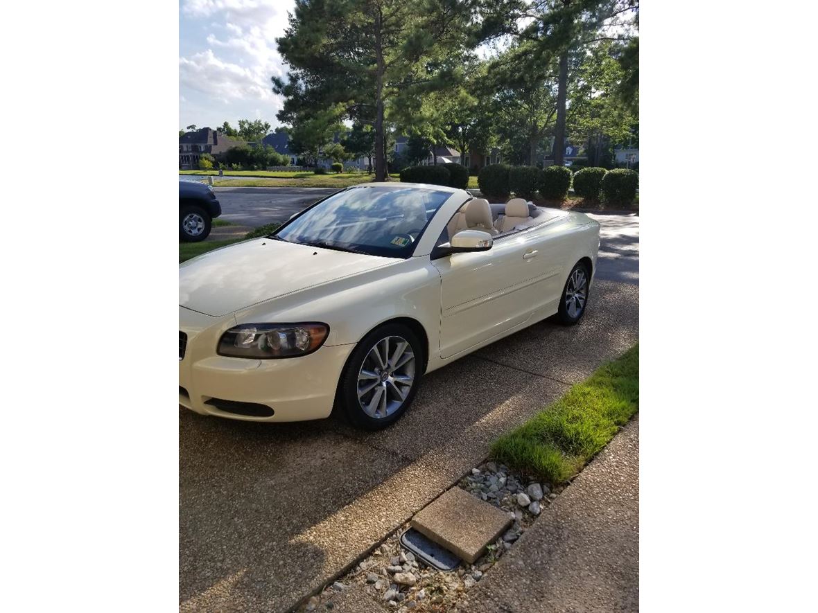 2010 Volvo C70 T5 for sale by owner in Hampton