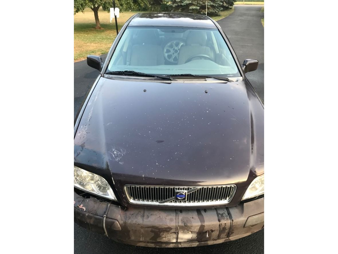 2001 Volvo S40 for sale by owner in Akron