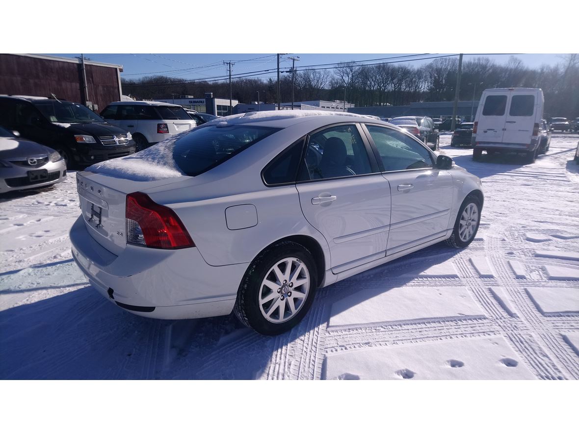 2009 Volvo S40 for sale by owner in South Windsor
